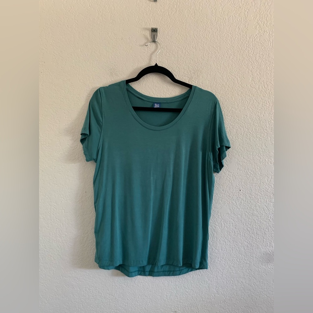 Ripskirt Everyday T-Shirt Women's Medium Stretch Casual Scoop Neck Pullover